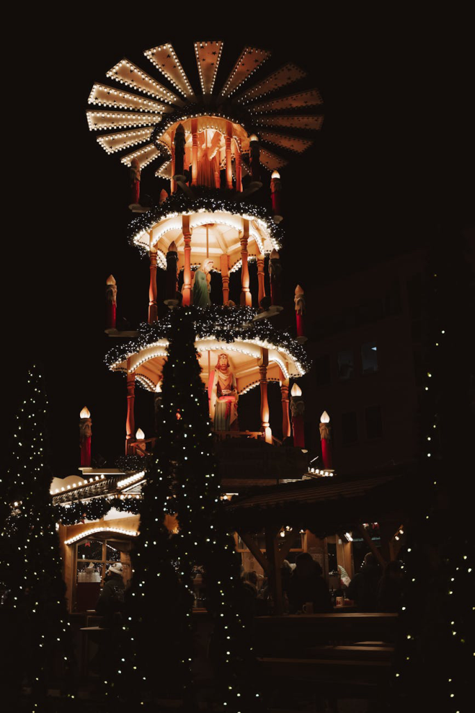 Tis The Season: A Christmas Miracle 1